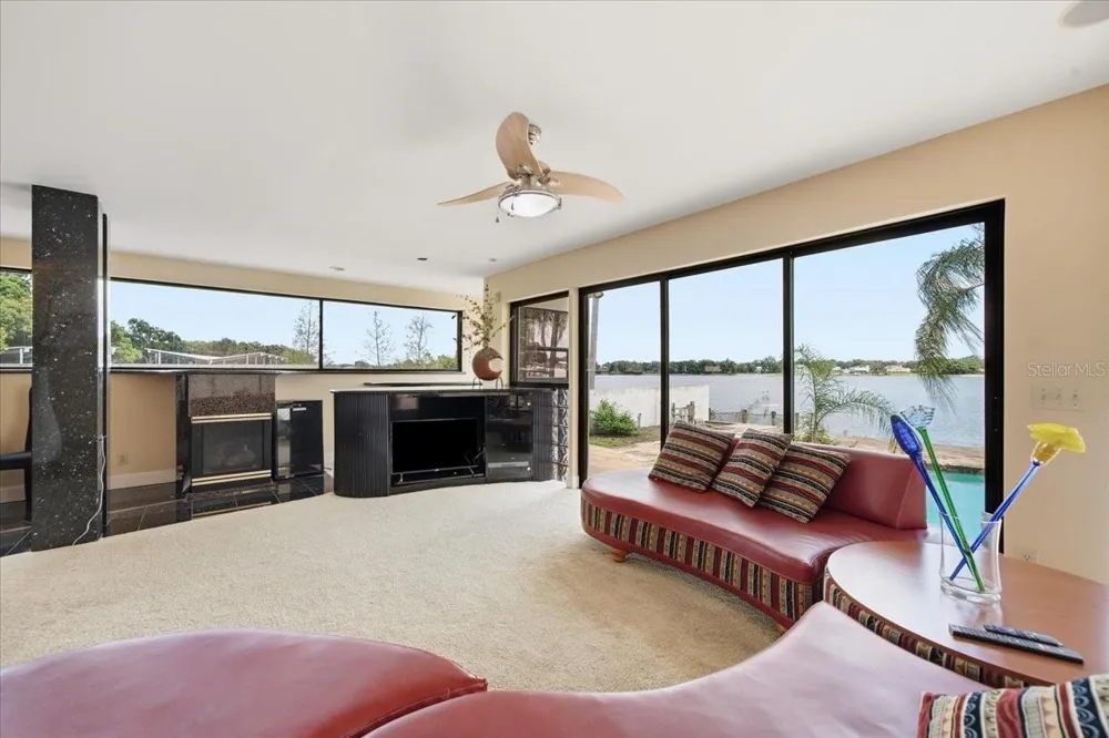 11609 CARROLLWOOD DRIVE Tampa, FL 33618