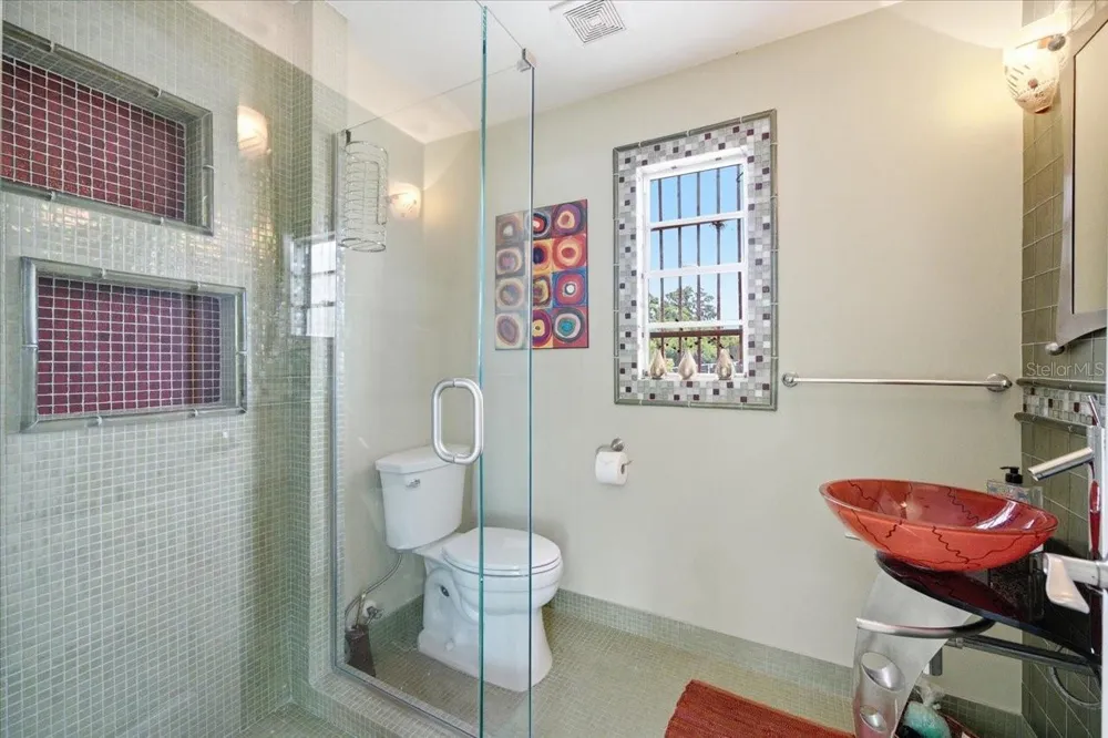 11609 CARROLLWOOD DRIVE Tampa, FL 33618