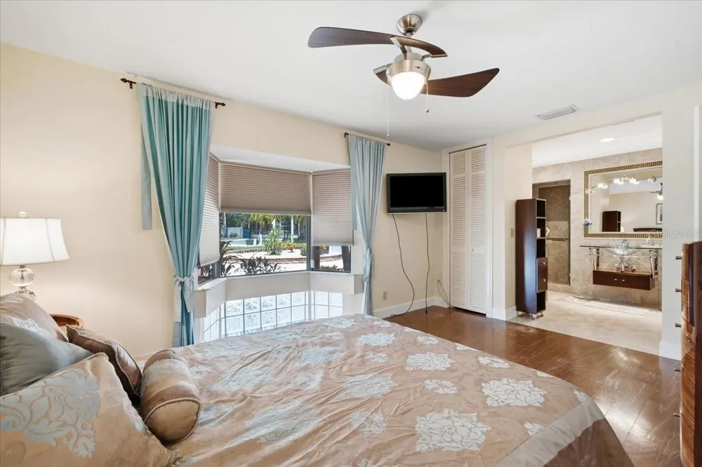 11609 CARROLLWOOD DRIVE Tampa, FL 33618