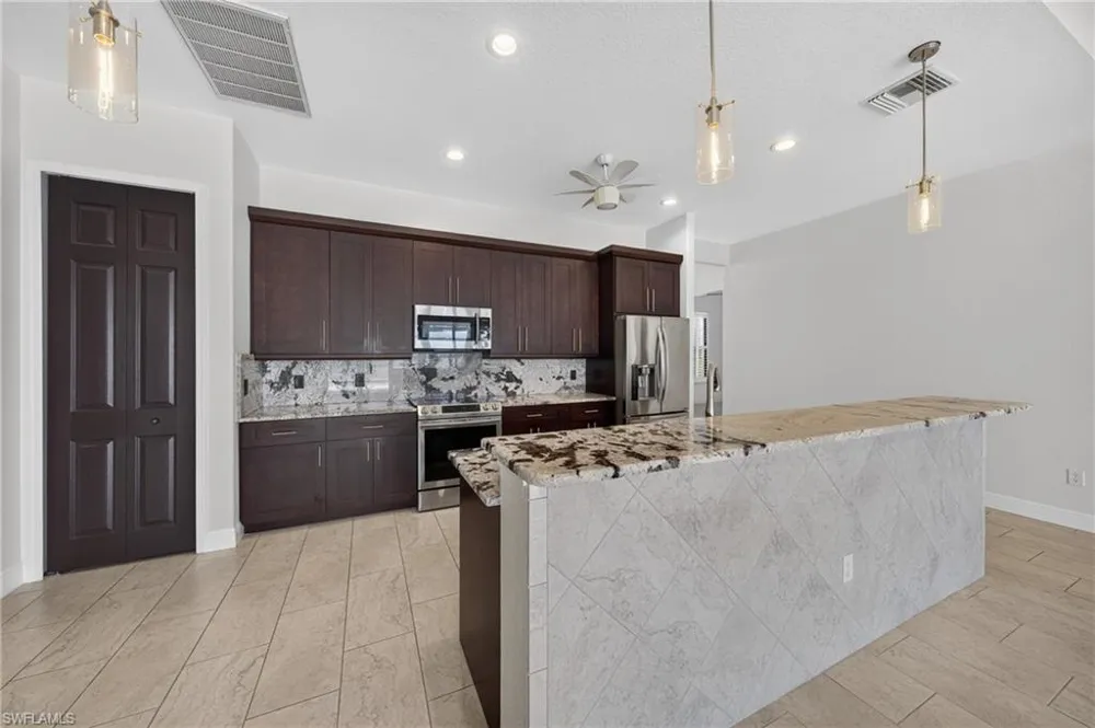 3331 NW 46th Avenue Cape Coral, FL 33993