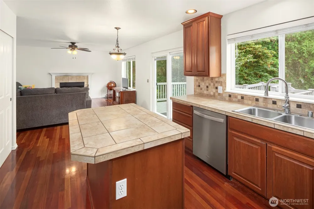 3402 20th Avenue Ct SE Puyallup, WA 98372