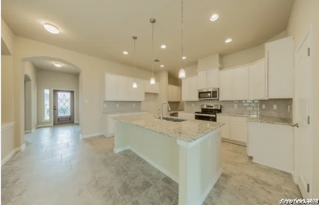 833 STRATUS PATH New Braunfels, TX 78130