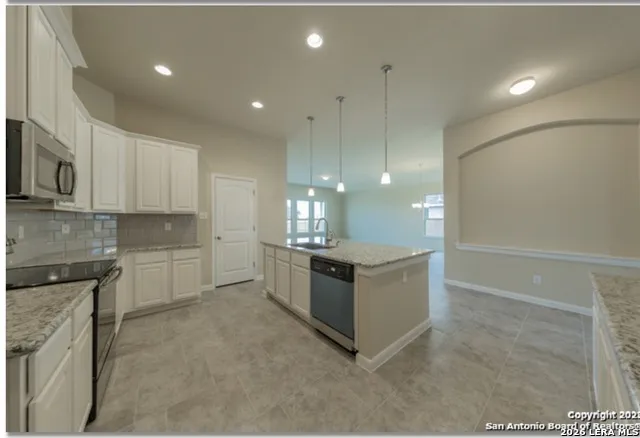 833 STRATUS PATH New Braunfels, TX 78130