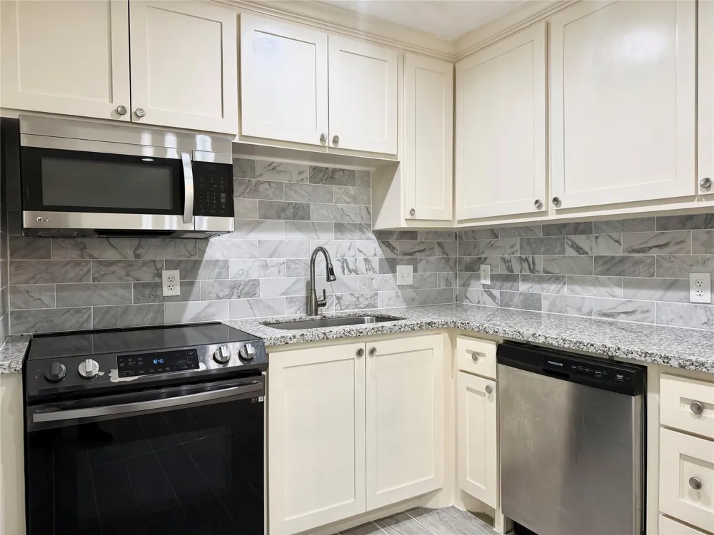 1311 Antoine Drive #128 Houston, TX 77055