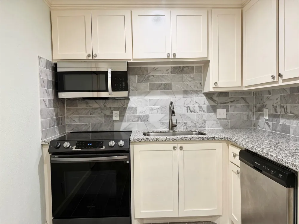 1311 Antoine Drive #128 Houston, TX 77055