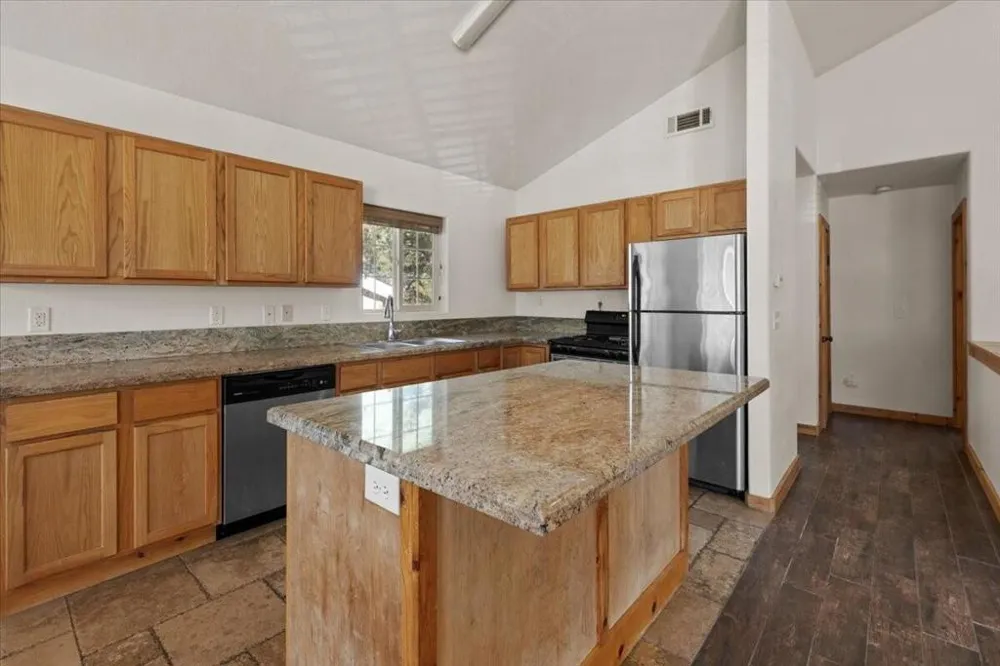 432 Chip-O-Wood Big Bear, CA 92315