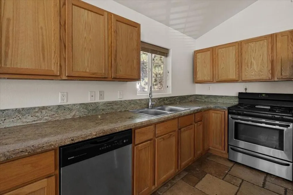 432 Chip-O-Wood Big Bear, CA 92315