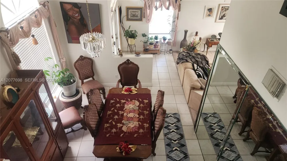 1055 NW 187th Ave Pembroke Pines, FL 33029