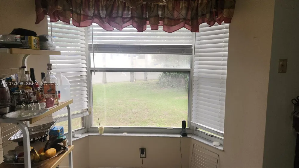 1055 NW 187th Ave Pembroke Pines, FL 33029