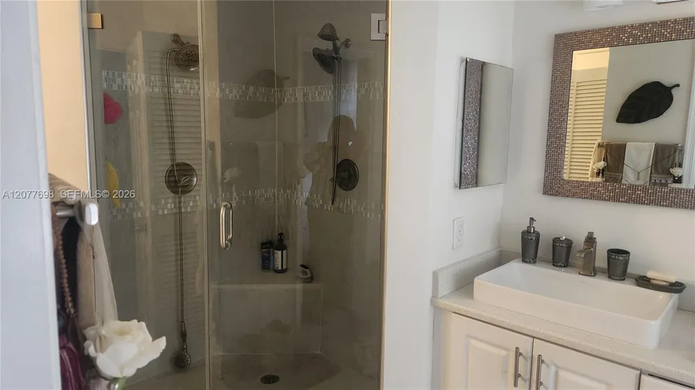 1055 NW 187th Ave Pembroke Pines, FL 33029