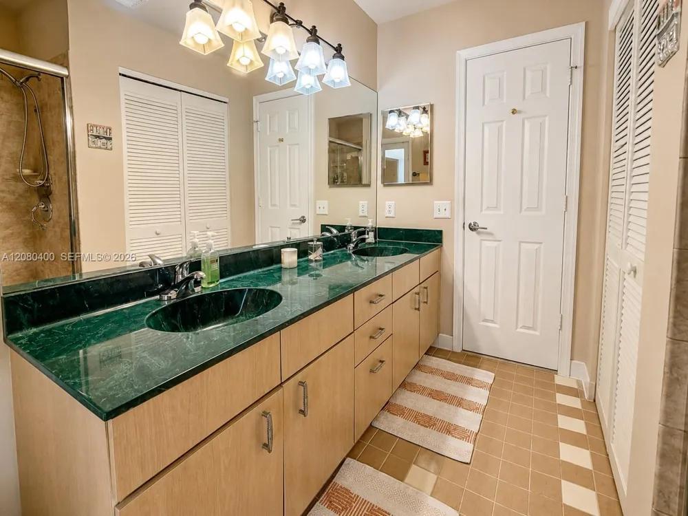 10411 NW 48th Mnr Coral Springs, FL 33076