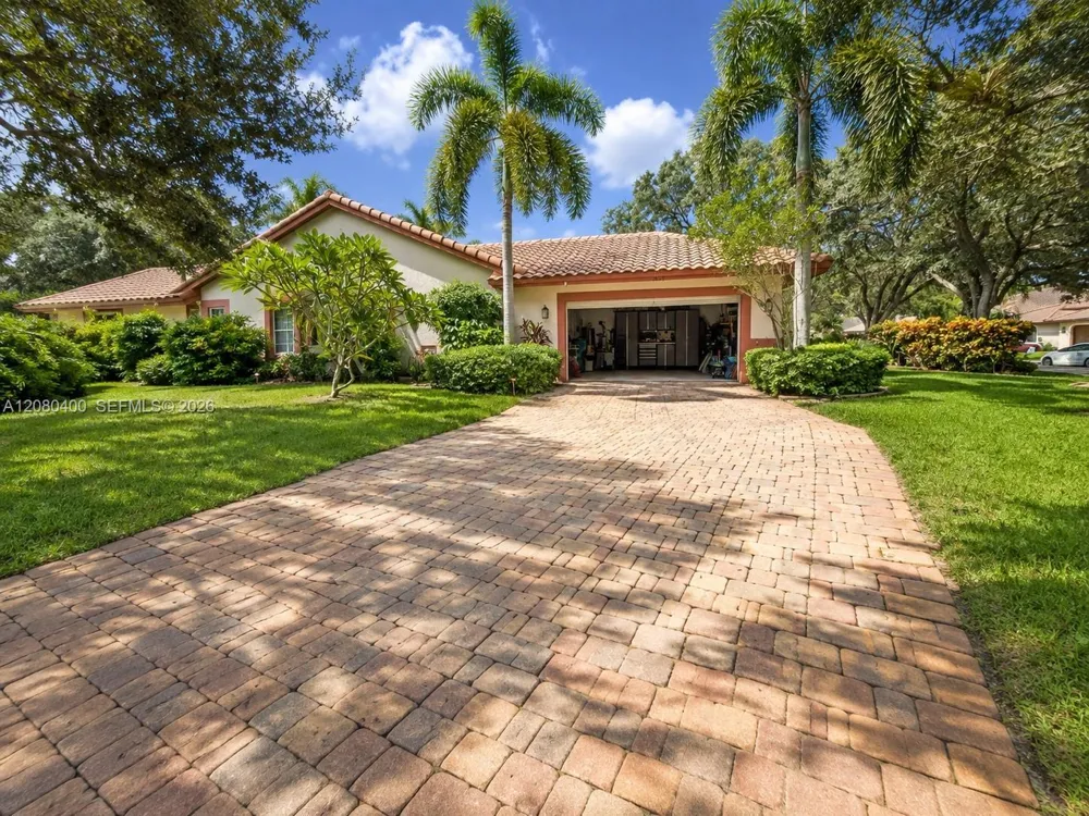 10411 NW 48th Mnr Coral Springs, FL 33076