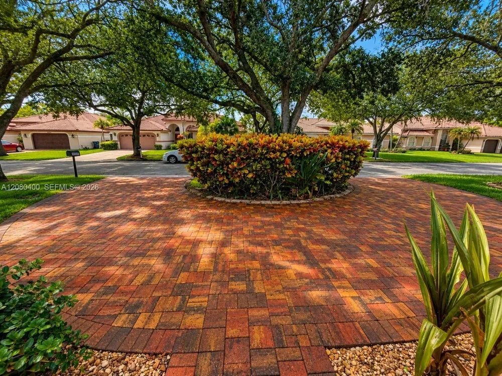 10411 NW 48th Mnr Coral Springs, FL 33076