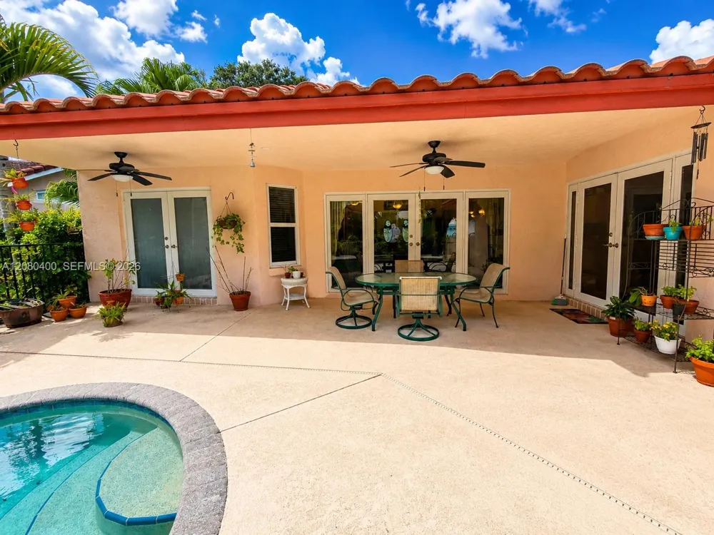 10411 NW 48th Mnr Coral Springs, FL 33076