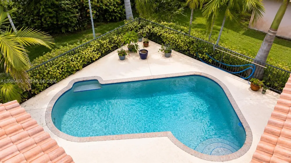 10411 NW 48th Mnr Coral Springs, FL 33076
