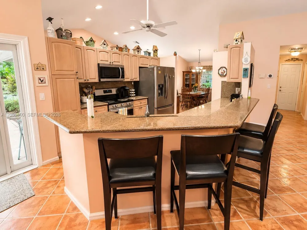10411 NW 48th Mnr Coral Springs, FL 33076