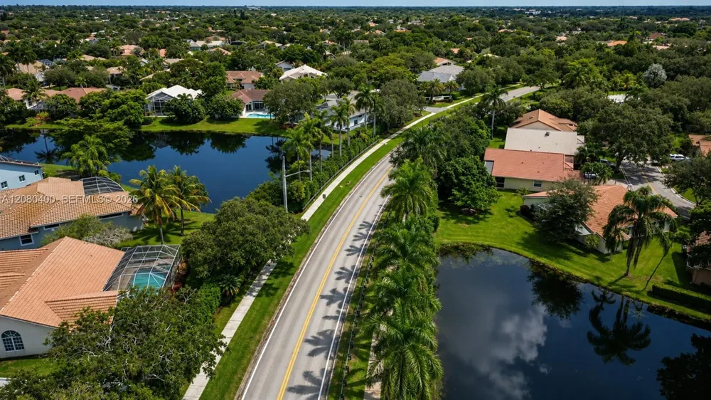 10411 NW 48th Mnr Coral Springs, FL 33076