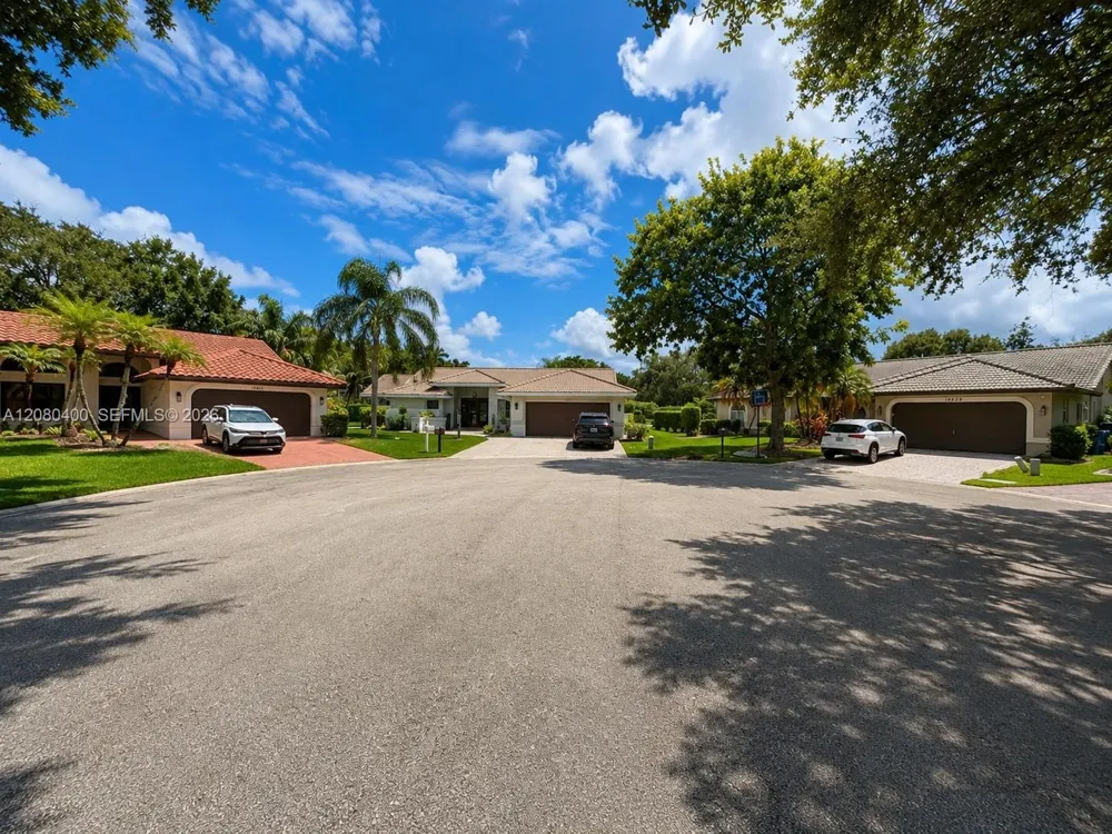 10411 NW 48th Mnr Coral Springs, FL 33076