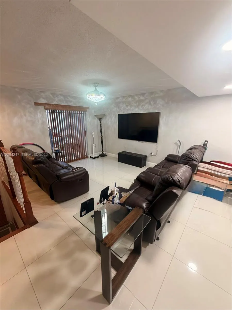 4417 W 11th Ave #43 Hialeah, FL 33012