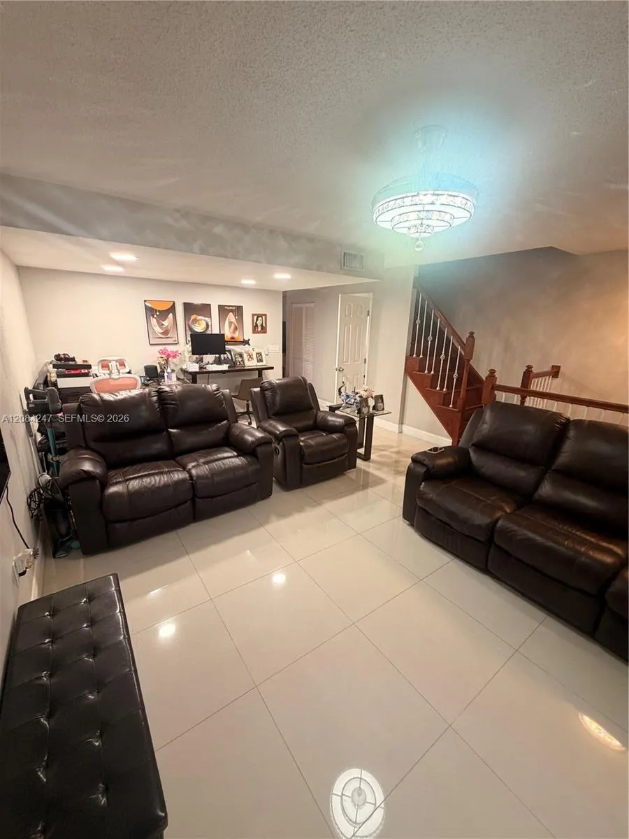 4417 W 11th Ave #43 Hialeah, FL 33012