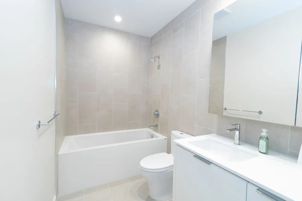 44 East Avenue #3804 Austin, TX 78701