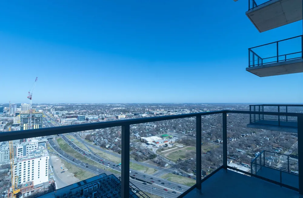 44 East Avenue #3804 Austin, TX 78701