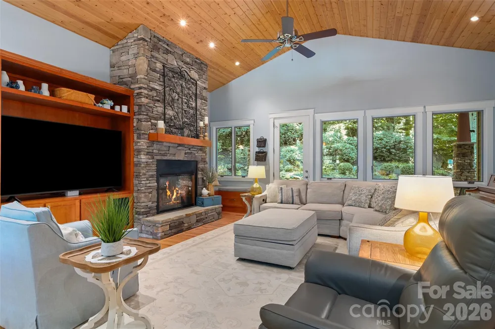330 Sanctuary Drive Waynesville, NC 28786