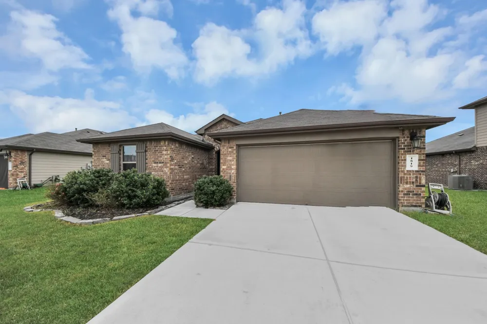 1819 Turtle Bluff Lane Rosenberg, TX 77469