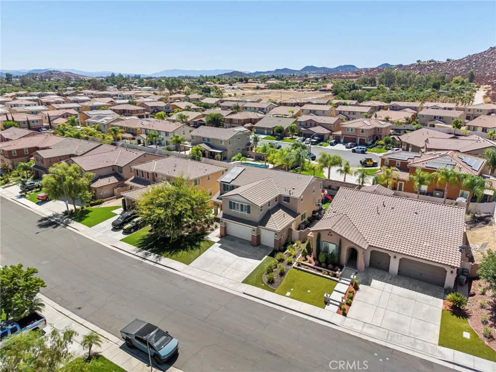 36573 Geranium Drive Lake Elsinore, CA 92532