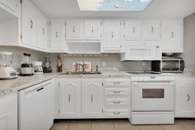333 LAKE HOWARD DRIVE NW #204D Winter Haven, FL 33880