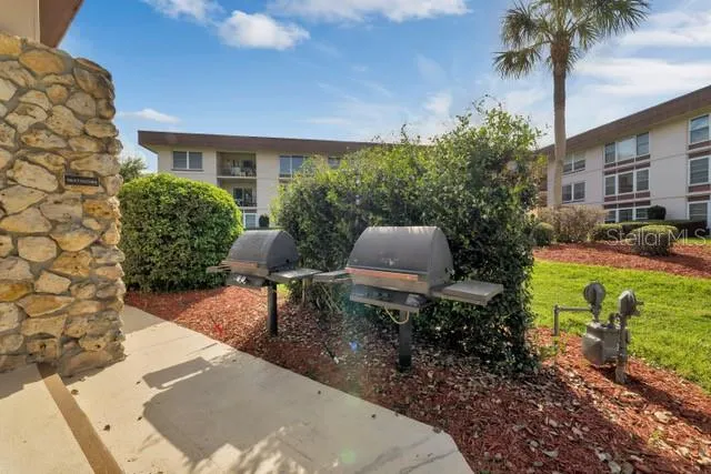 333 LAKE HOWARD DRIVE NW #204D Winter Haven, FL 33880
