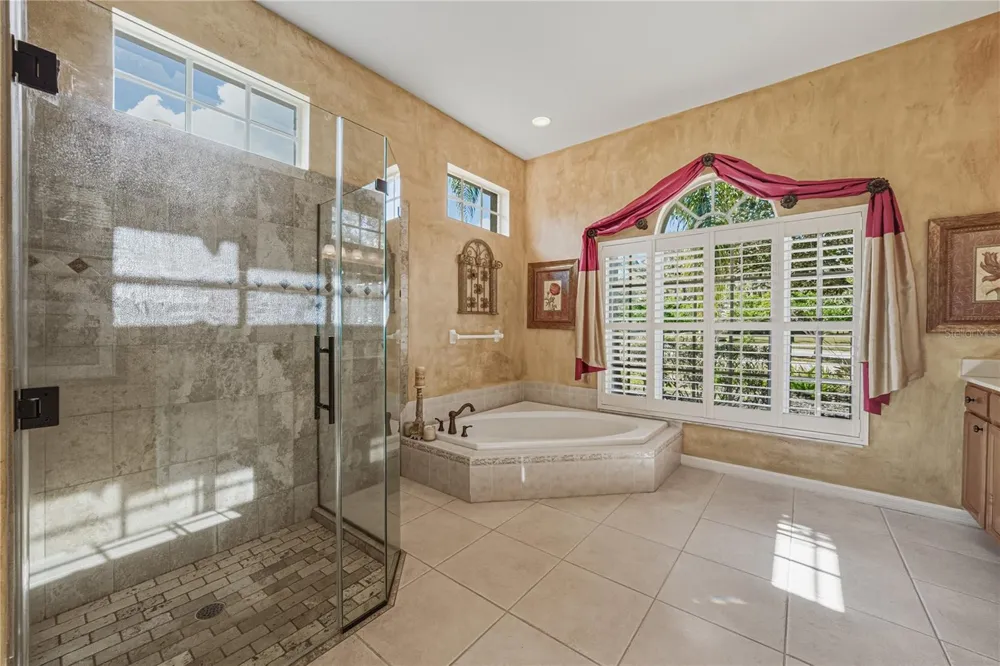 12518 LAKE JOVITA BOULEVARD Dade City, FL 33525