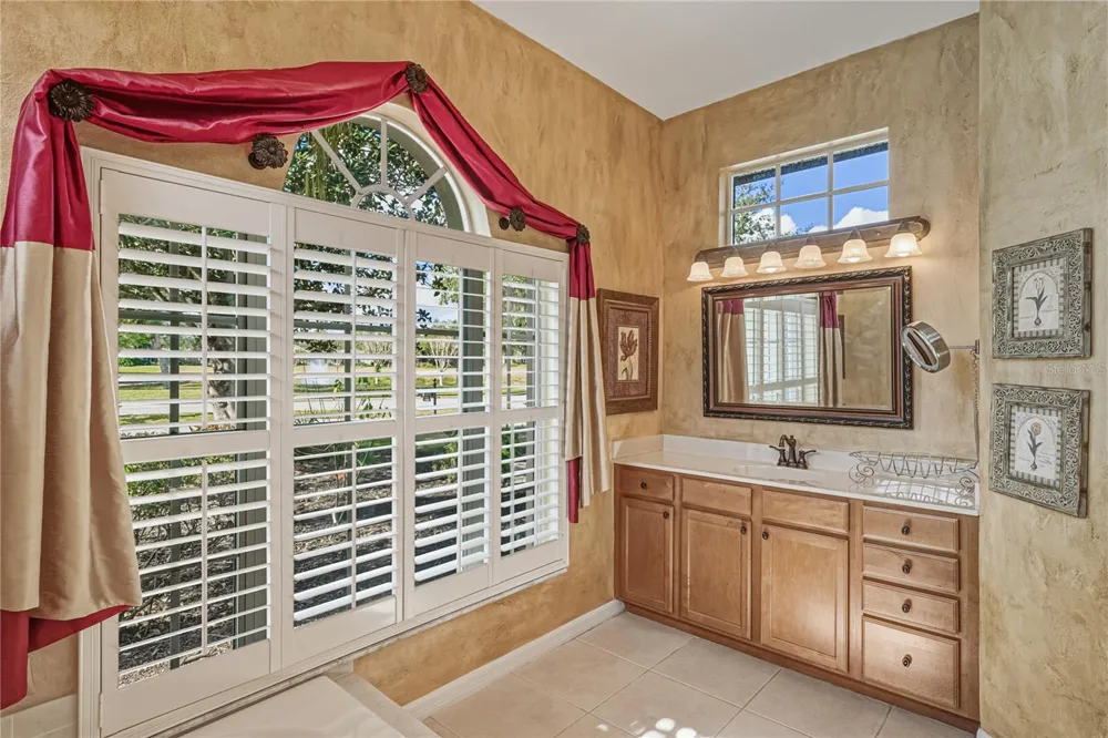 12518 LAKE JOVITA BOULEVARD Dade City, FL 33525