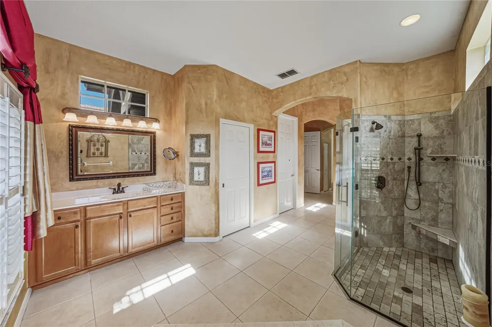 12518 LAKE JOVITA BOULEVARD Dade City, FL 33525