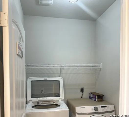 4811 Belgravia Park Converse, TX 78109