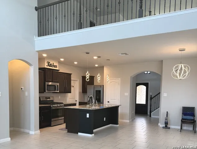 4811 Belgravia Park Converse, TX 78109