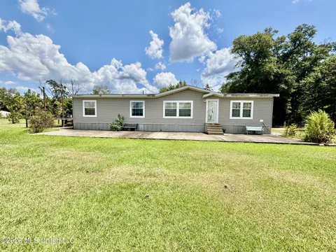 46 Pearlview Circle
