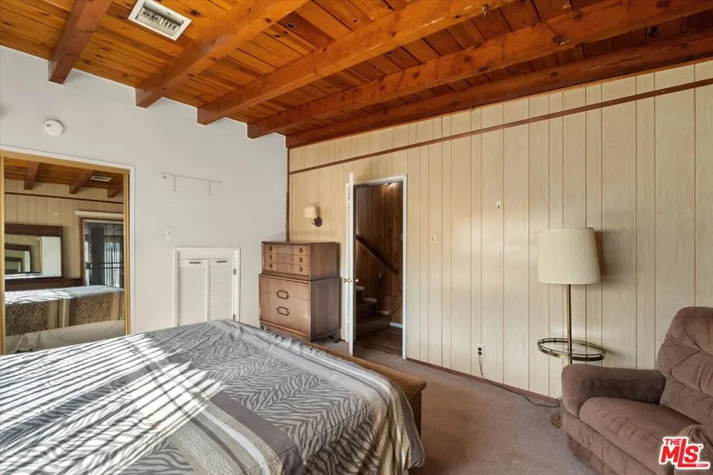 2124 W 112th Street Los Angeles, CA 90047