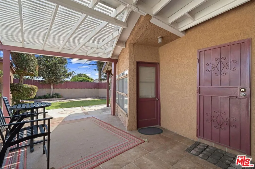 2124 W 112th Street Los Angeles, CA 90047