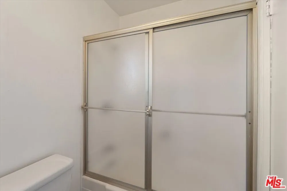 2124 W 112th Street Los Angeles, CA 90047