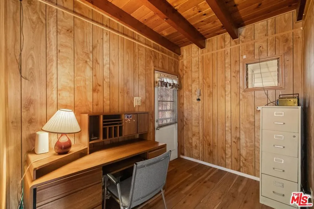2124 W 112th Street Los Angeles, CA 90047