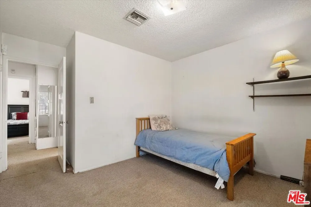 2124 W 112th Street Los Angeles, CA 90047
