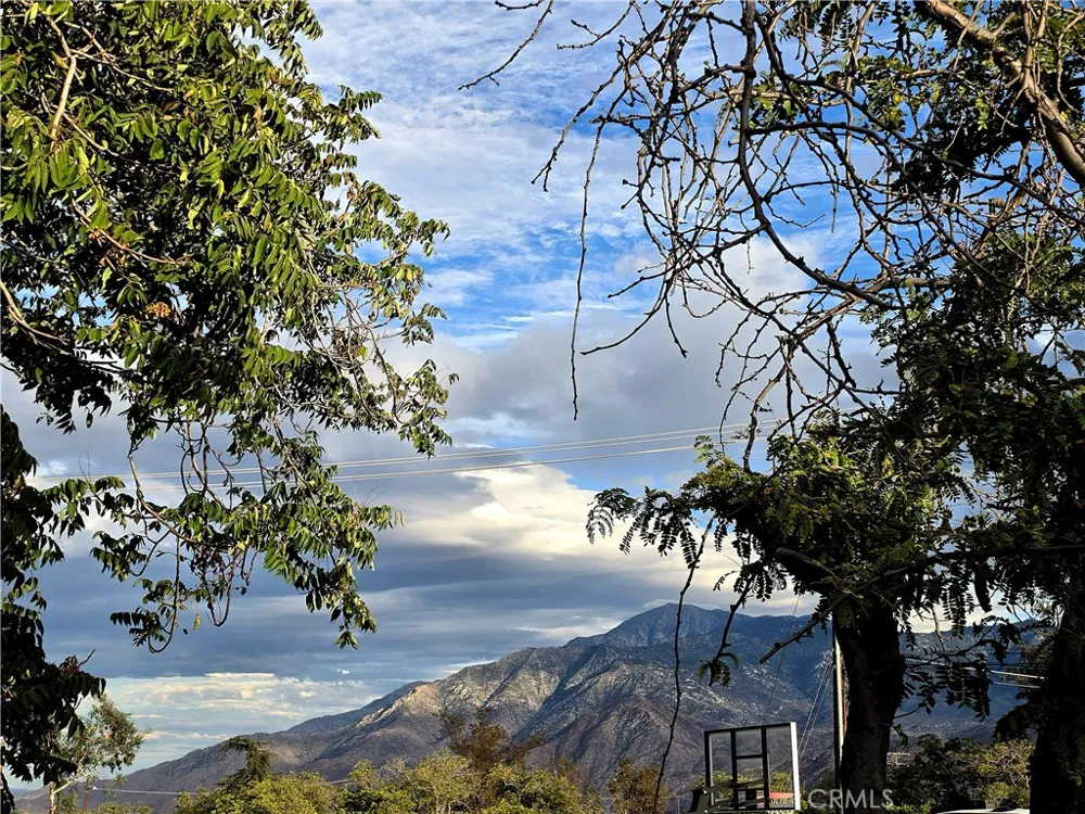 295 Summit Drive Banning, CA 92220