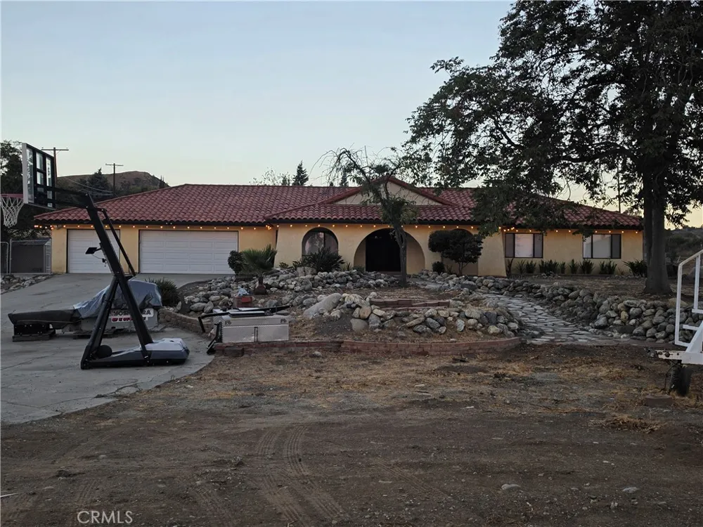 295 Summit Drive Banning, CA 92220