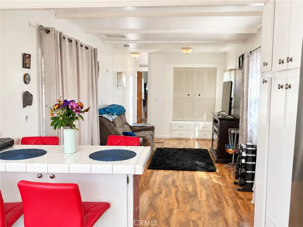1600 E Clark #8 Santa Maria, CA 93455