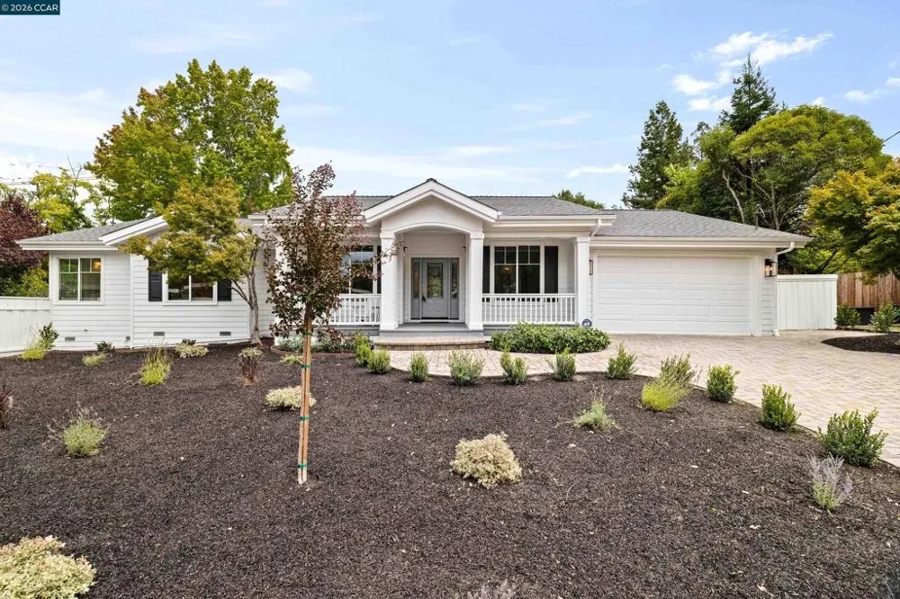 27 Stanton Ave Orinda, CA 94563
