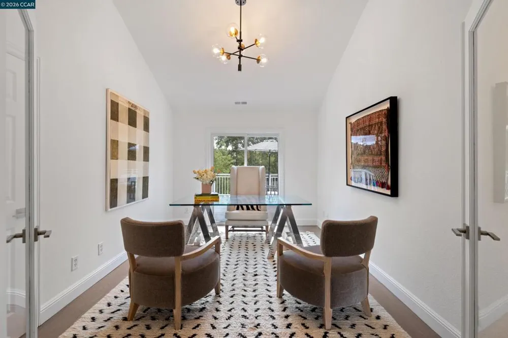 27 Stanton Ave Orinda, CA 94563