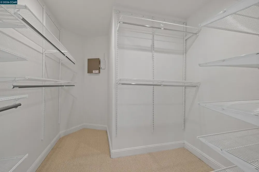 27 Stanton Ave Orinda, CA 94563