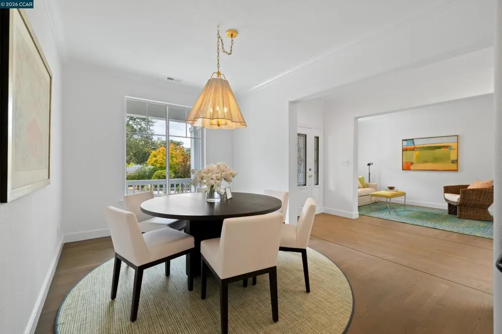 27 Stanton Ave Orinda, CA 94563