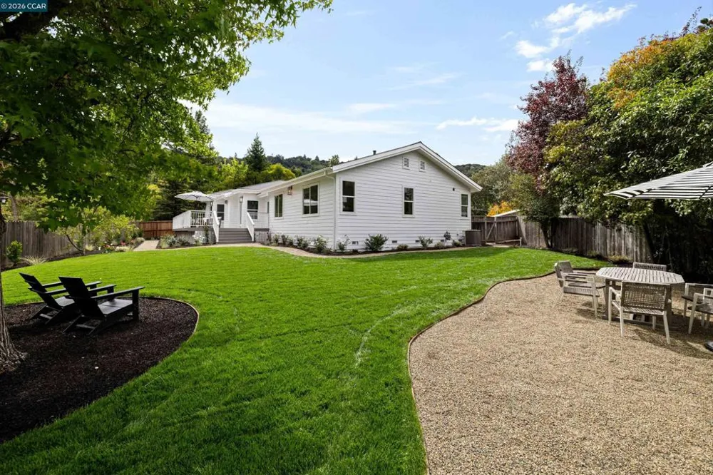 27 Stanton Ave Orinda, CA 94563